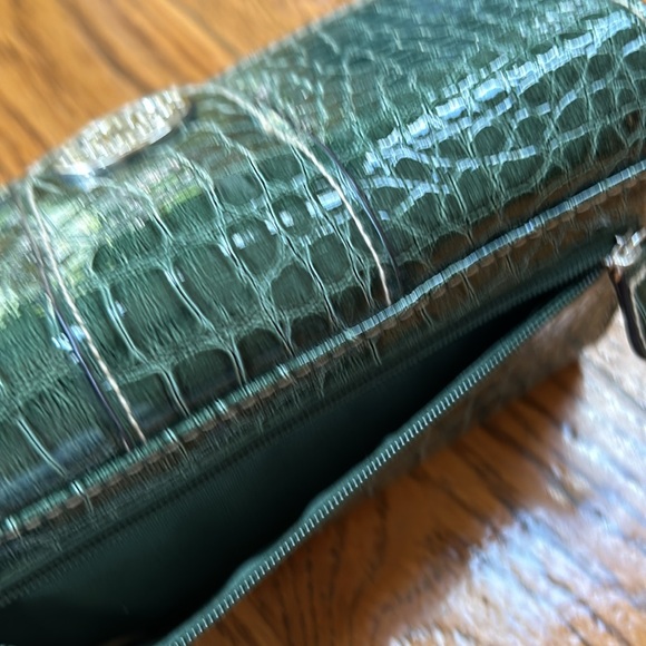 Faux leather green wallet.  Good condition. Lots of pockets and pouches. - Picture 8 of 8